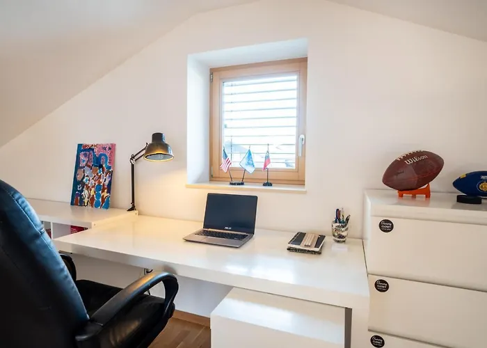 בית נופש Away From