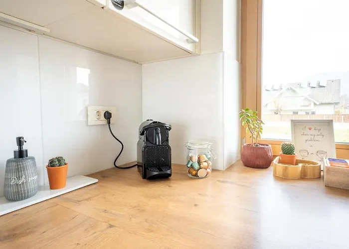 Away From רדובליצ'ה