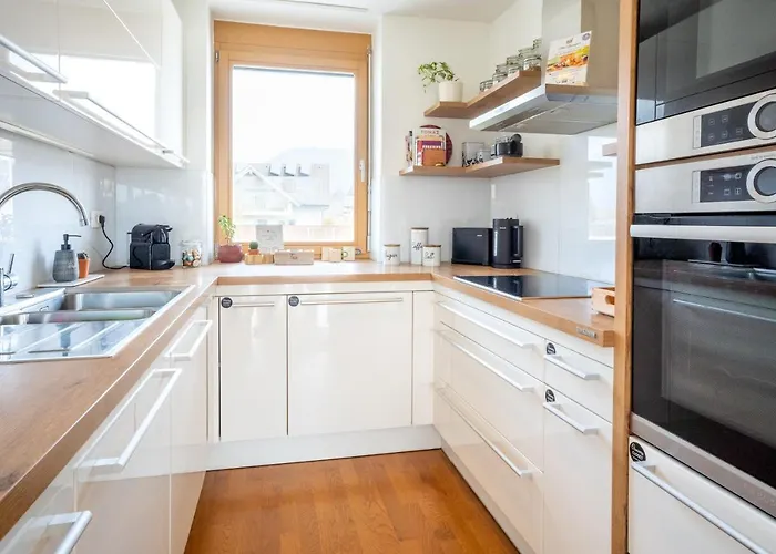 בית נופש Away From