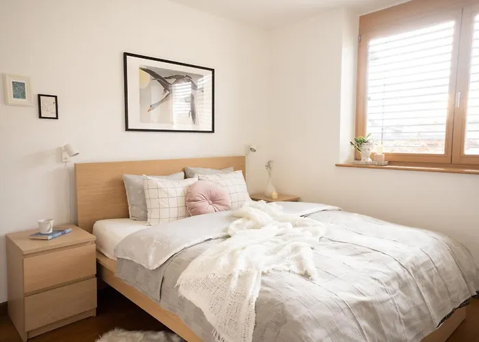 Away From * רדובליצ'ה